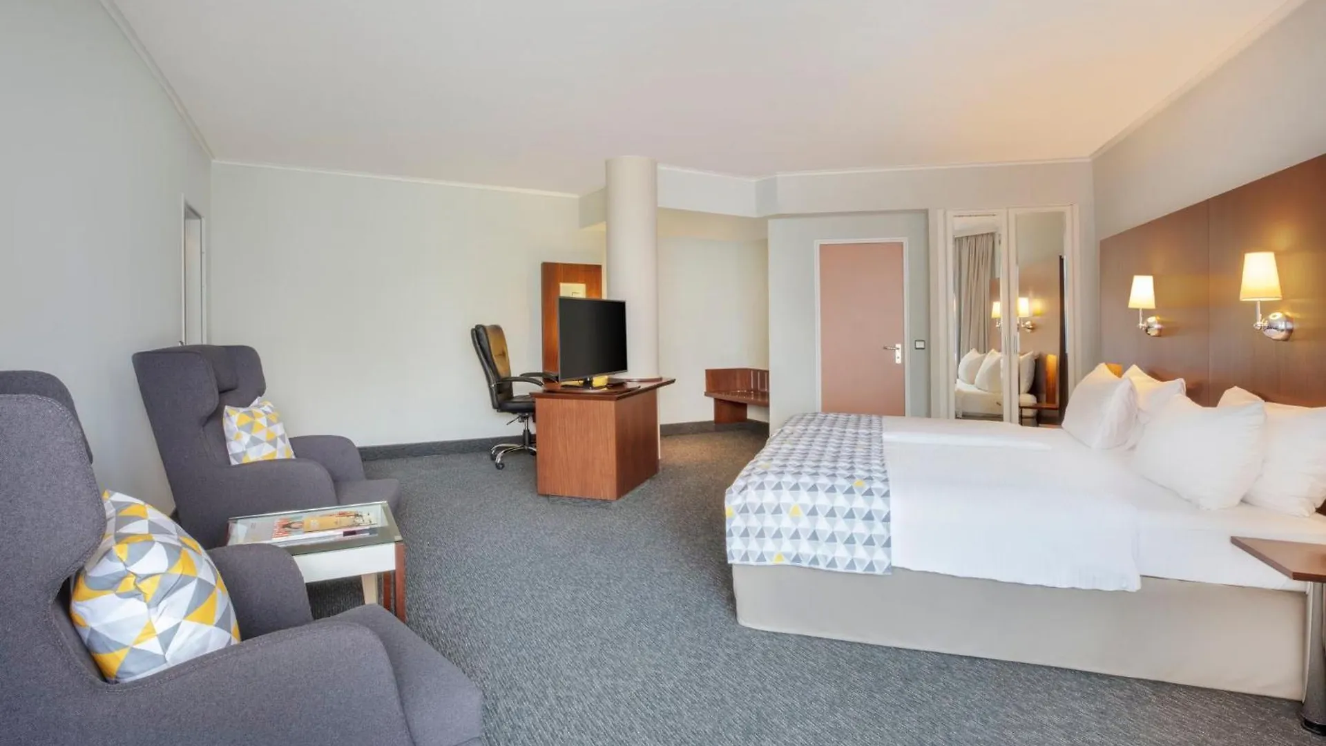 Holiday Inn München Süd, an IHG Hotel 4*,