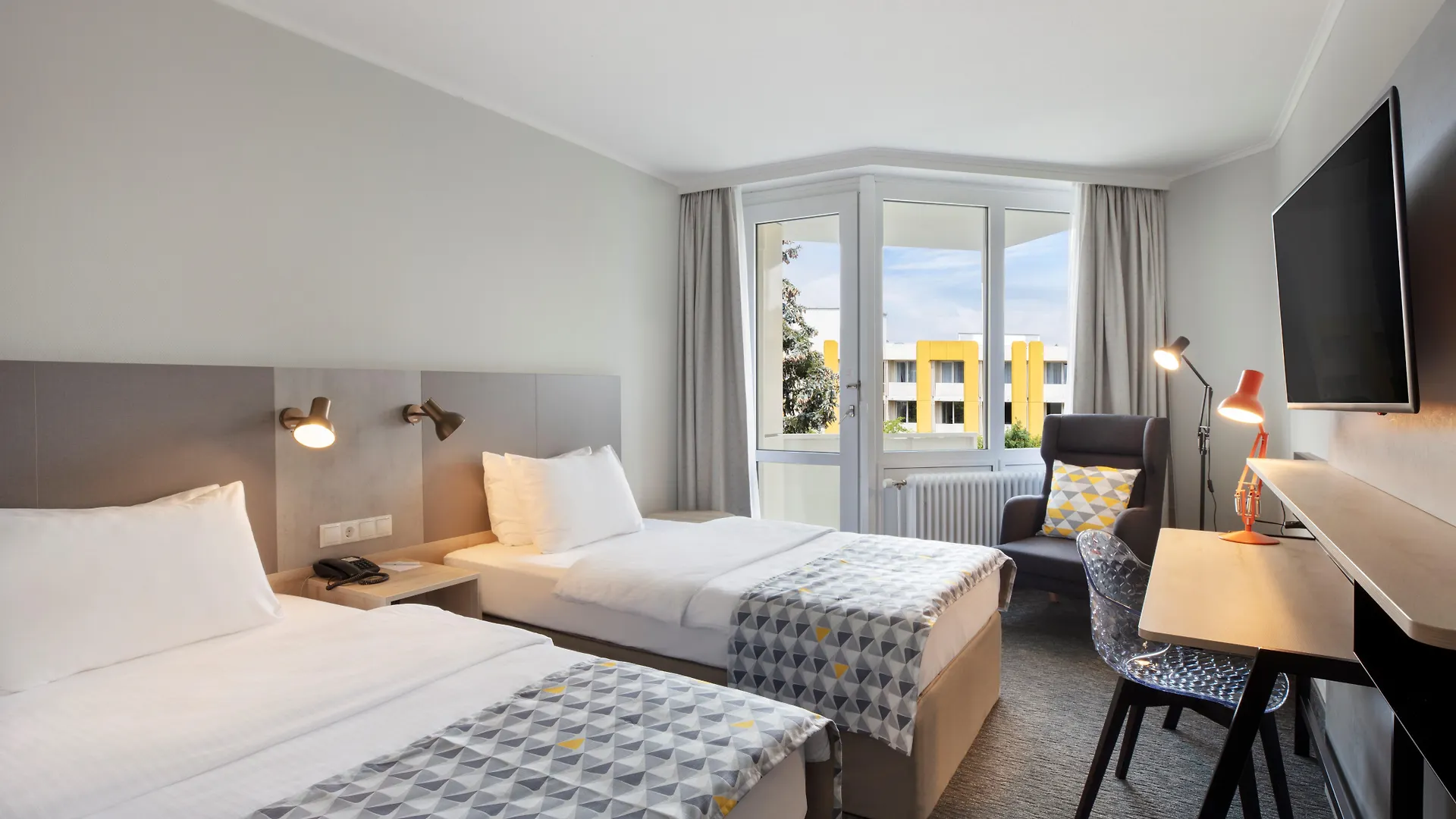 Holiday Inn Munchen Sud, An Ihg Hotel  Munich