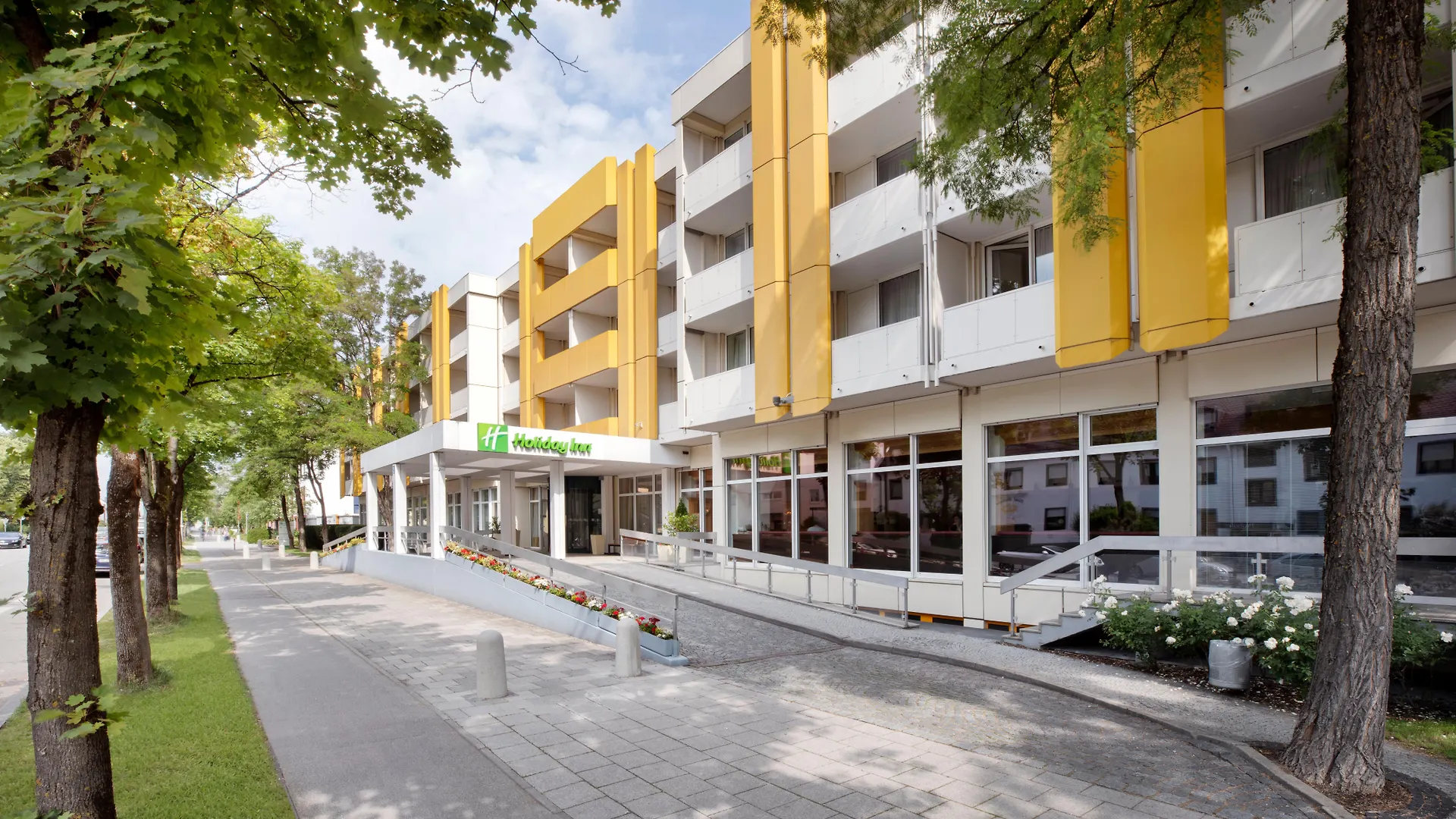 Holiday Inn Munchen Sud, An Ihg Hotel contacts