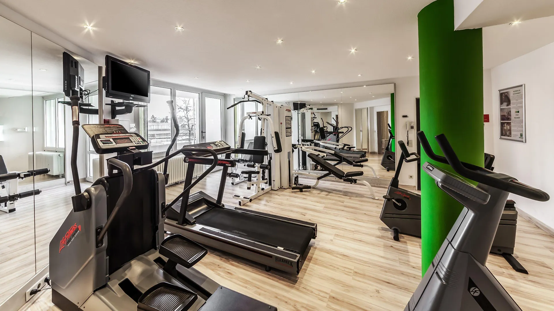 Holiday Inn Munchen Sud, An Ihg Hotel  Mnichov